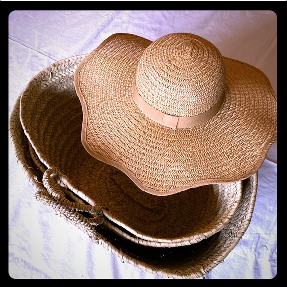 NWT Cute Floppy Sun Hat - Picture 2 of 2